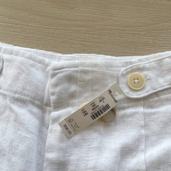 Madewell Clean Button-Tab Shorts in 100% Linen - Picture 4 of 6